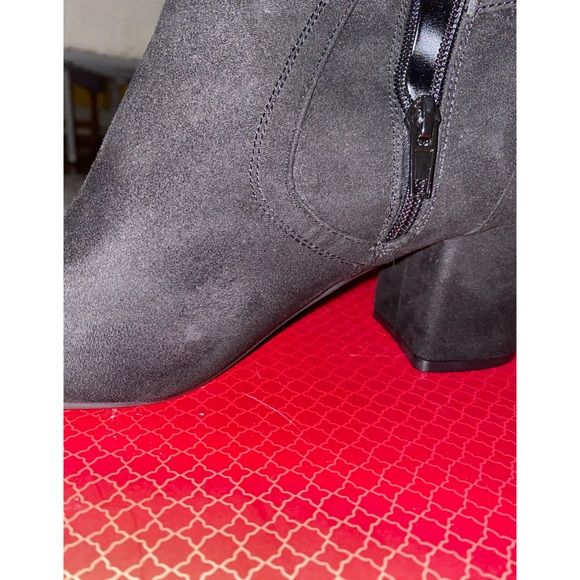 Kelly & Katie booties in black 🖤 NEVER WORN! - Picture 2 of 6